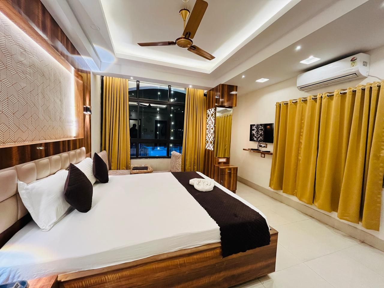 Executive River View