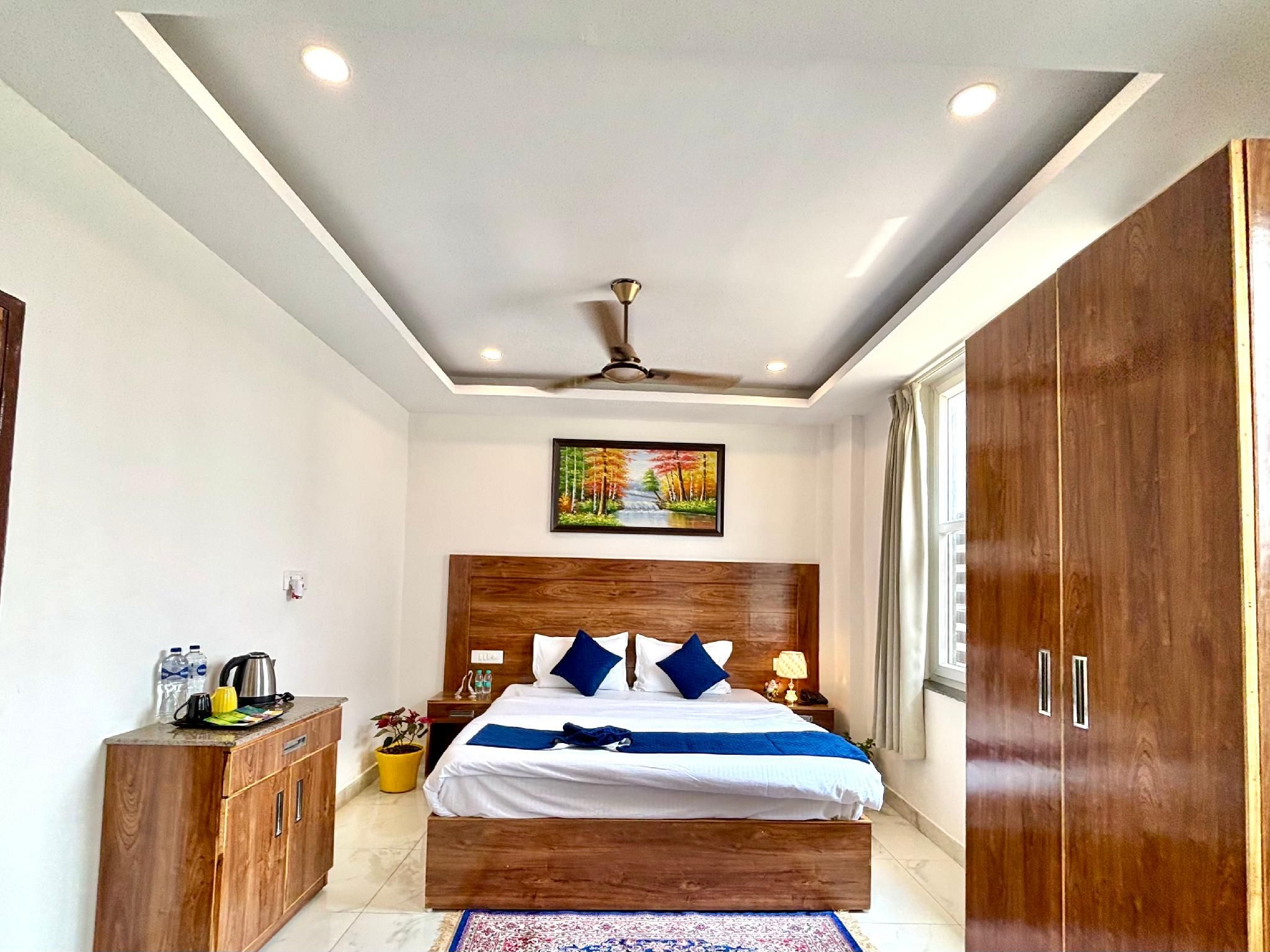 Ganga River View Room with Balcony