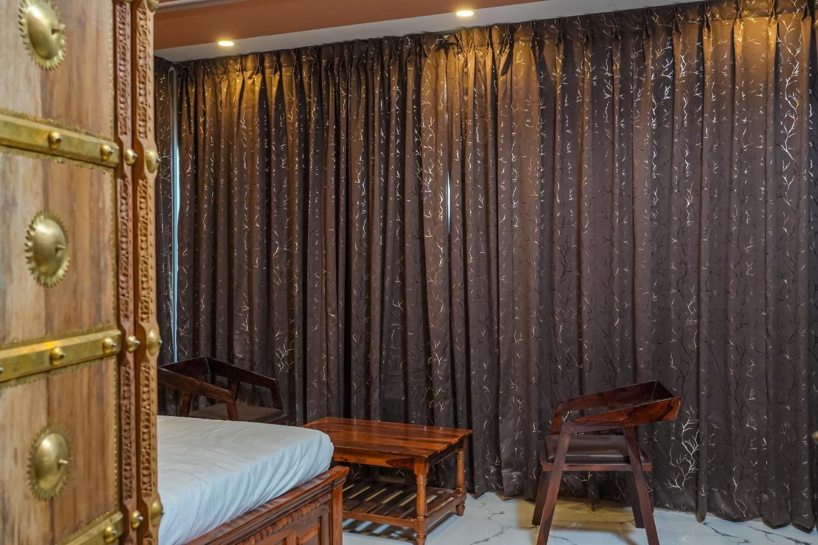 King Bed with Balcony