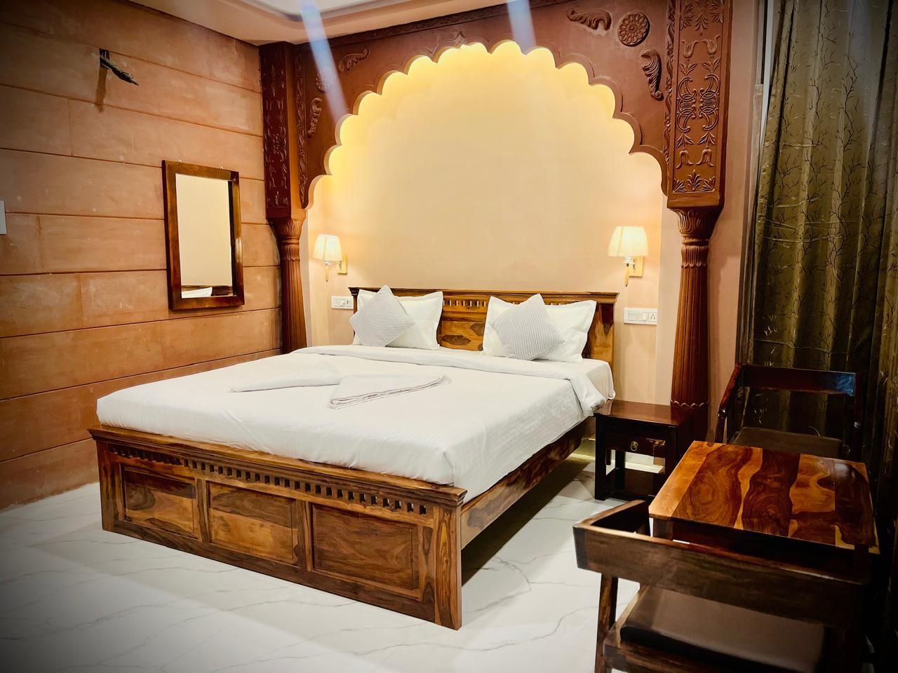 King Bed with Balcony