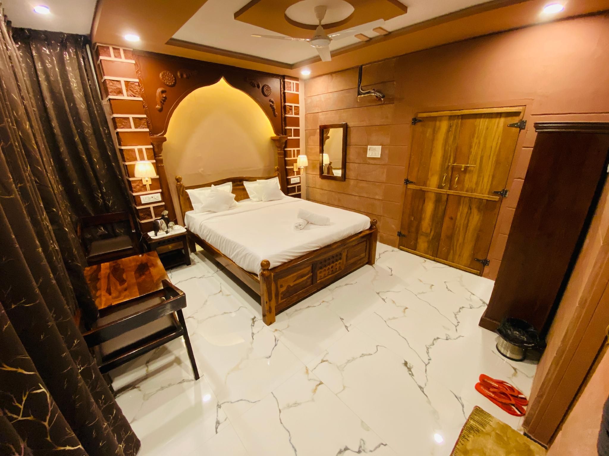 Superior King City View