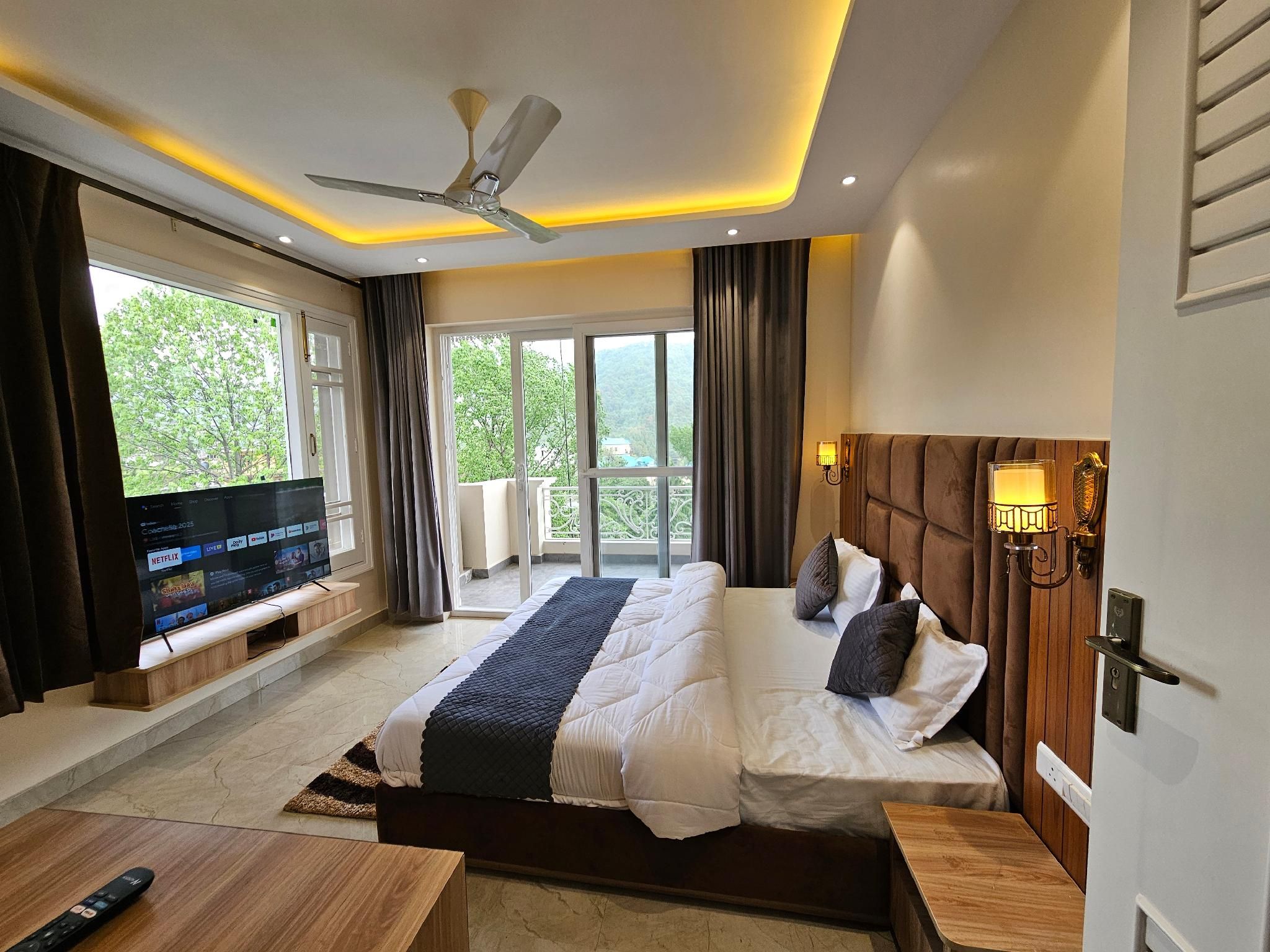 Luxury Family Suite