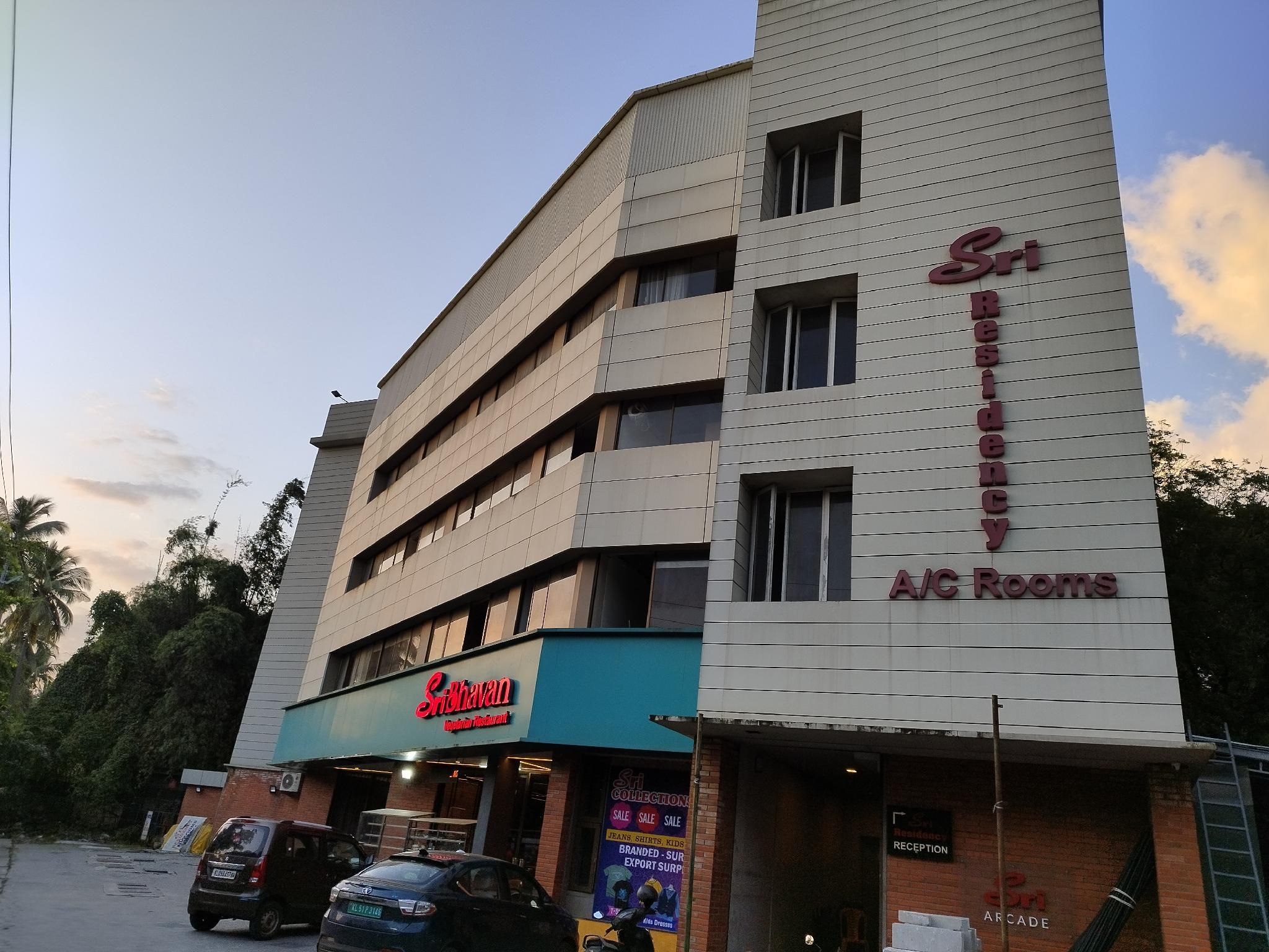Hotel sri bhavan