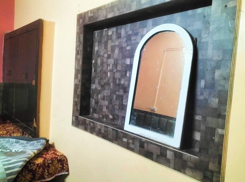 Hotel Shree Gopal Niketan Mathura Deluxe Double Room, City View 6