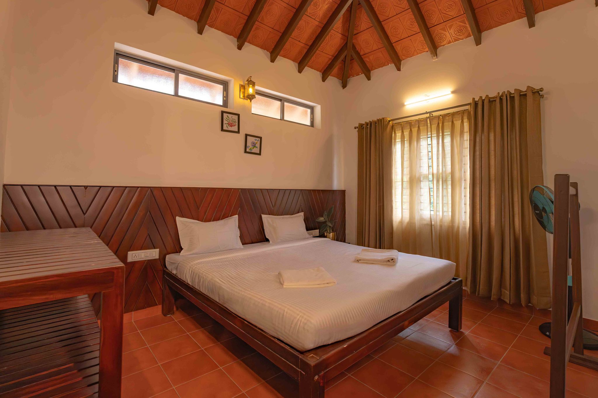 Hanchinamane Heritage by Z Vacations Raaga - The Double Bedded Heritage Room 2