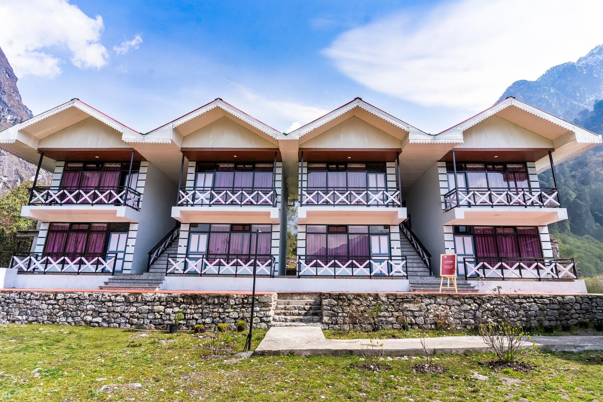 Whispering Pines Lachung