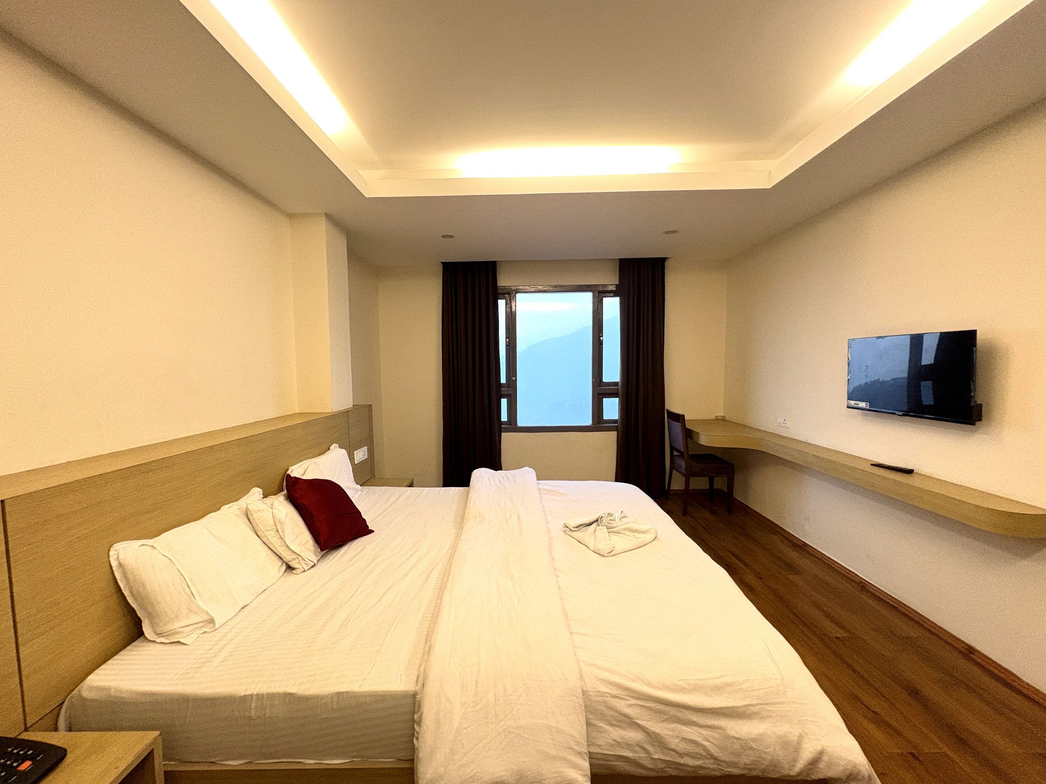 Hotel Kings Palace Gangtok Deluxe Double bed room - Mountain view 