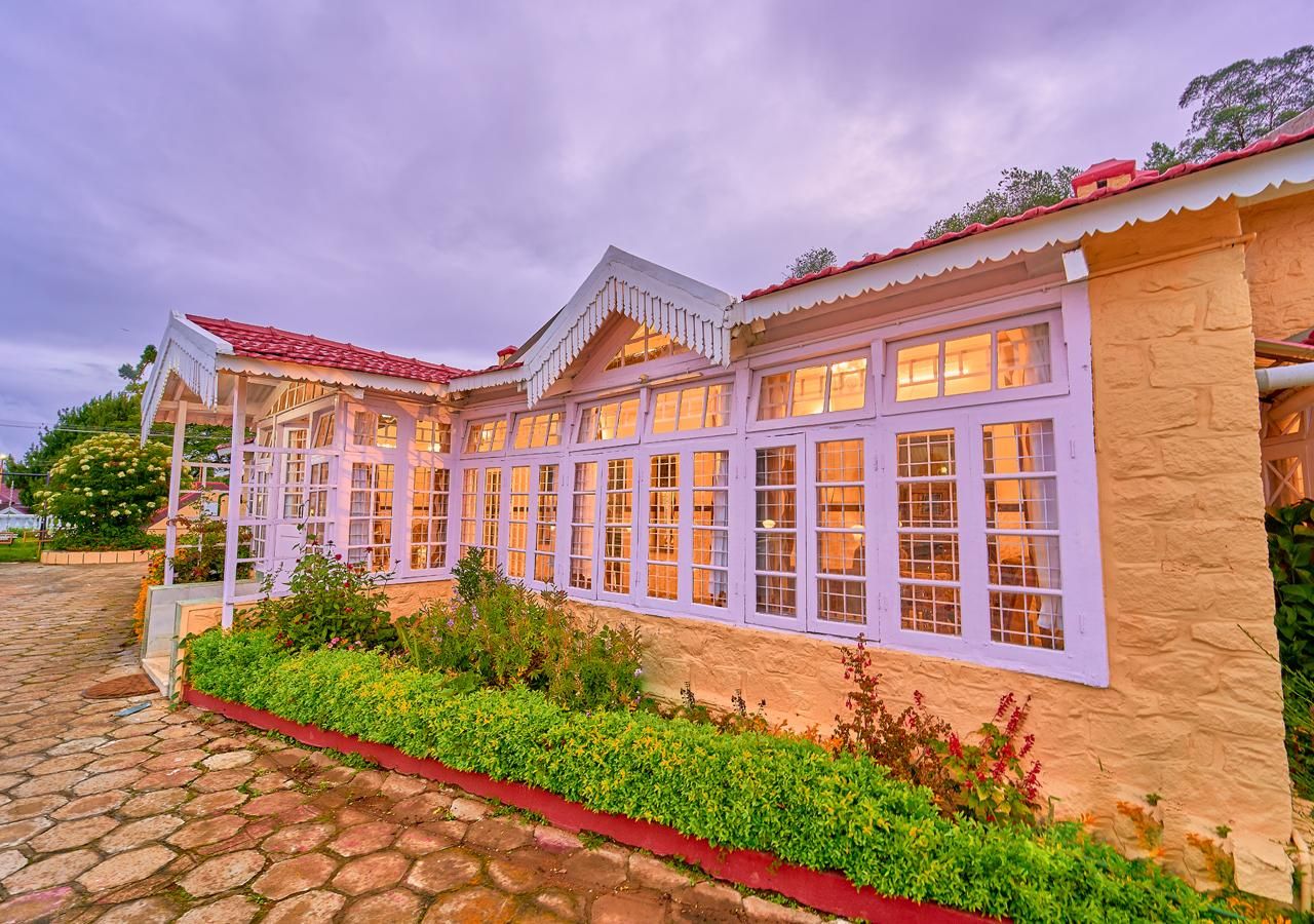 Taj Mahal Vintage Villa by VOYE HOMES