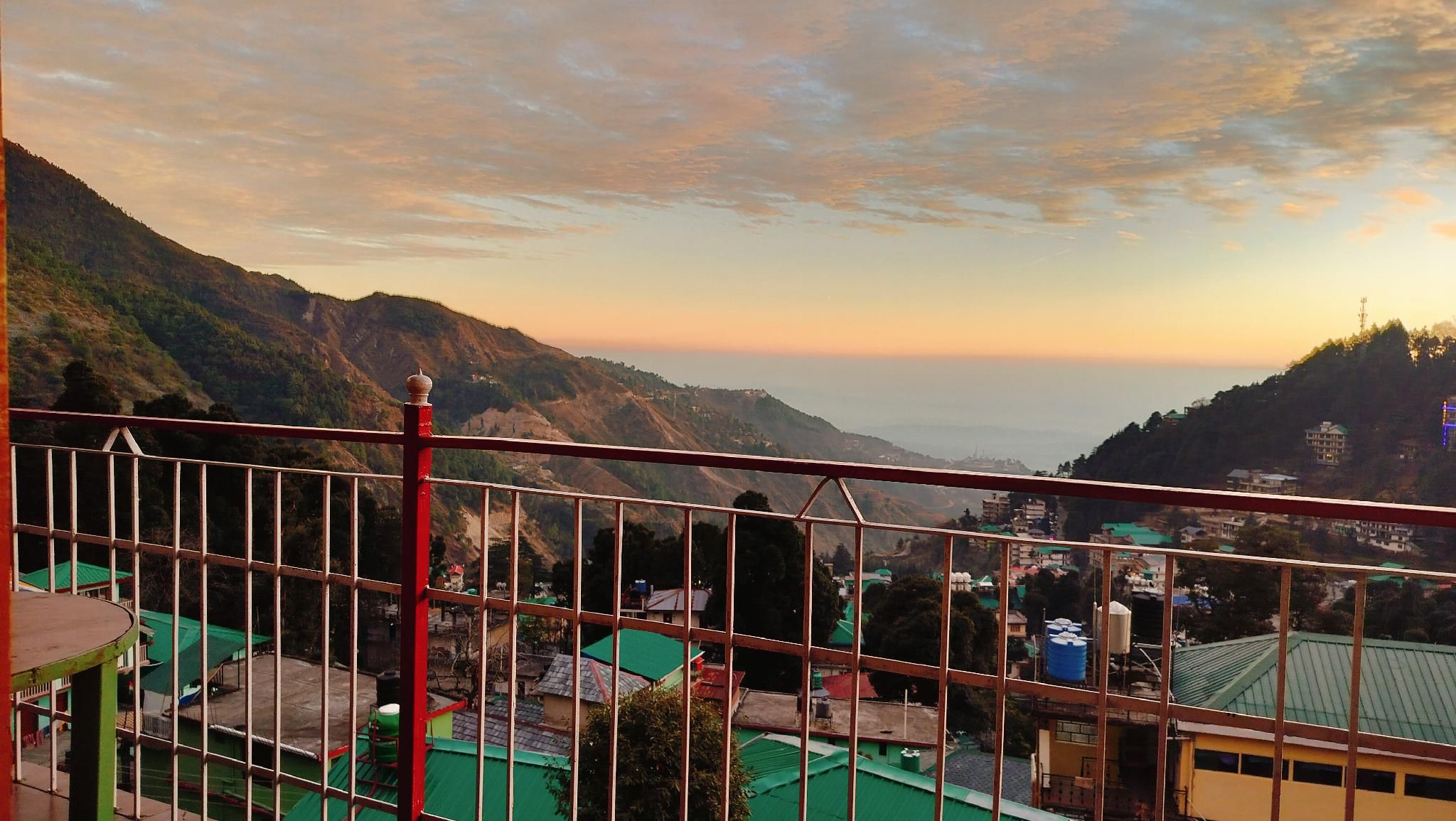 Welcome Inn Deluxe Room with Balcony 3