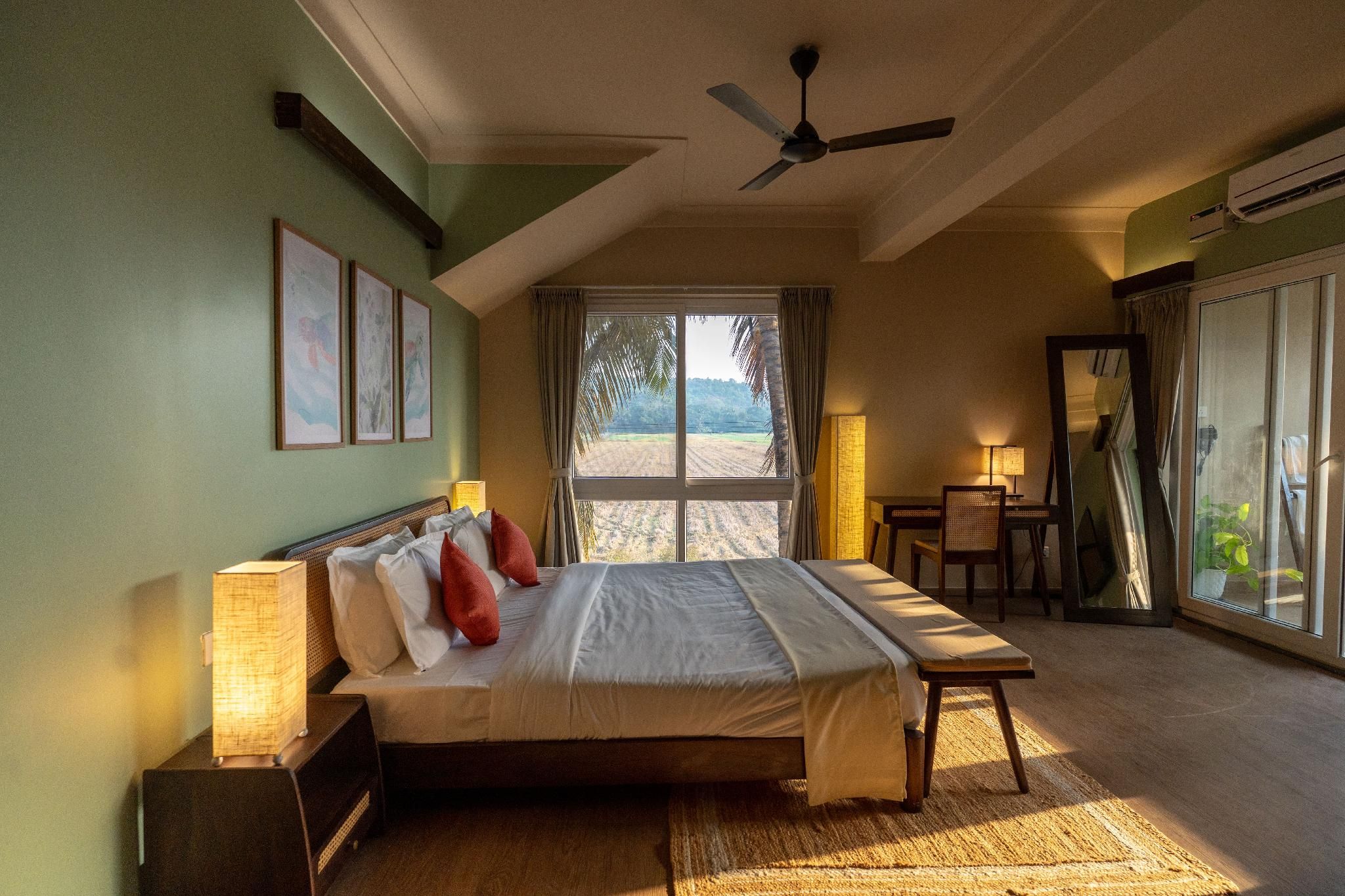 Premier with Bathtub