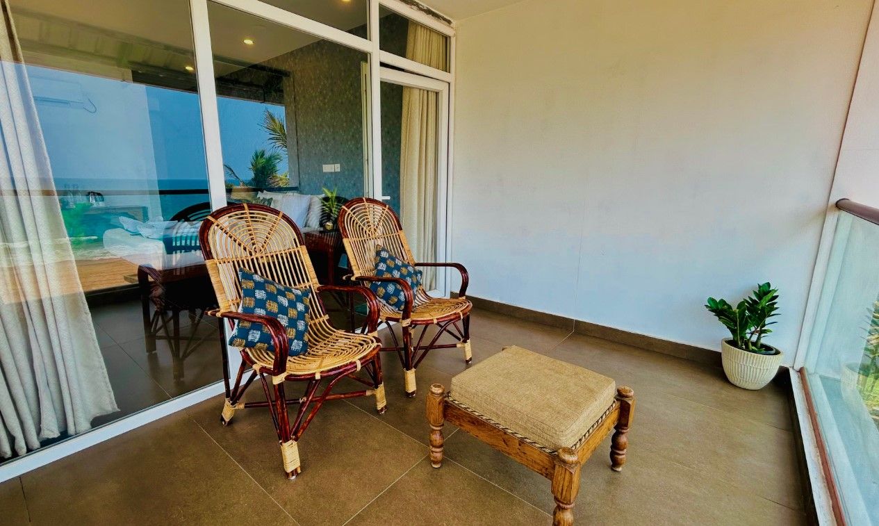 Santa Maria - An Airport Boutique by the Sea