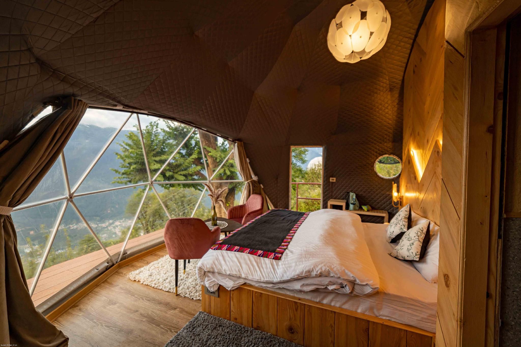 Mountain Deluxe Room