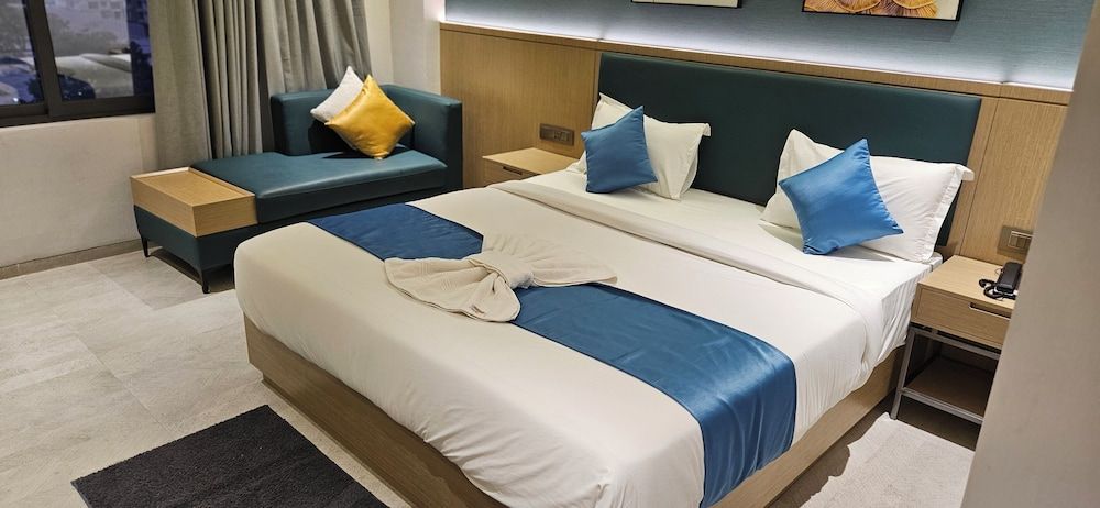 Hotel Skyro Inn Deluxe Room 2