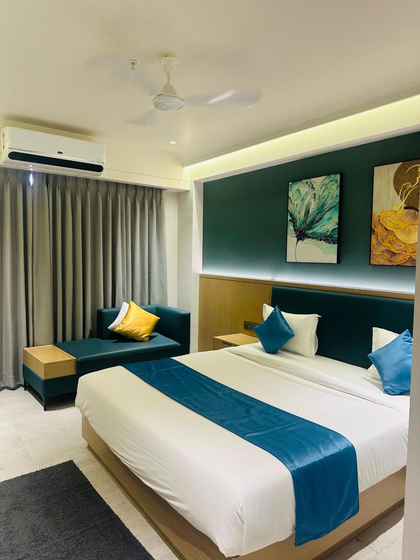 Hotel Skyro Inn Deluxe Room