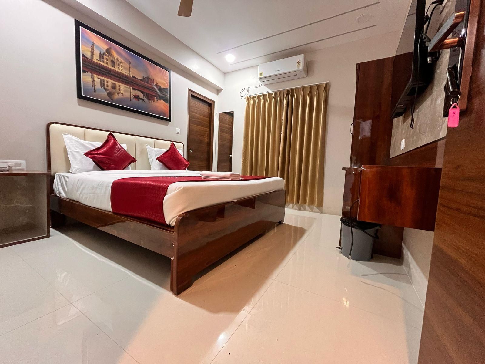 Theo Suites Hotel Madhapur Deluxe 4