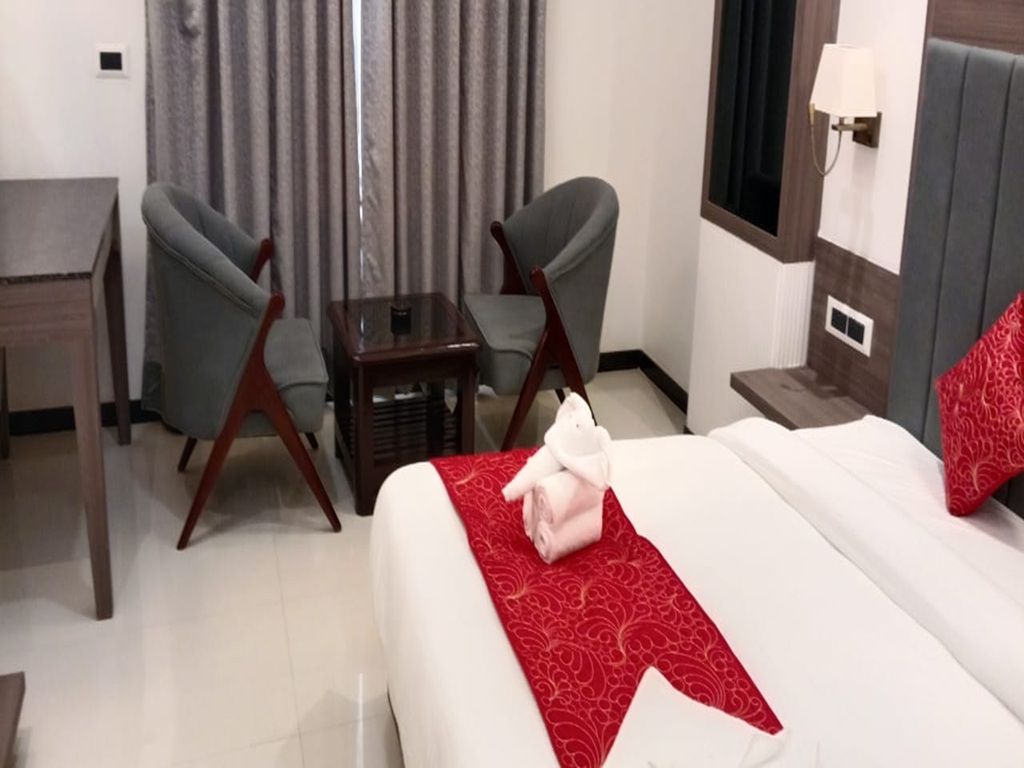 Hotel Square S Deluxe Room 4