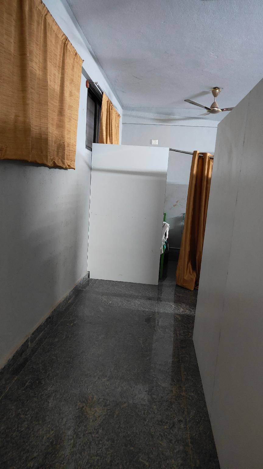 RV backpackers Hostel Dormitory for 5 People 4