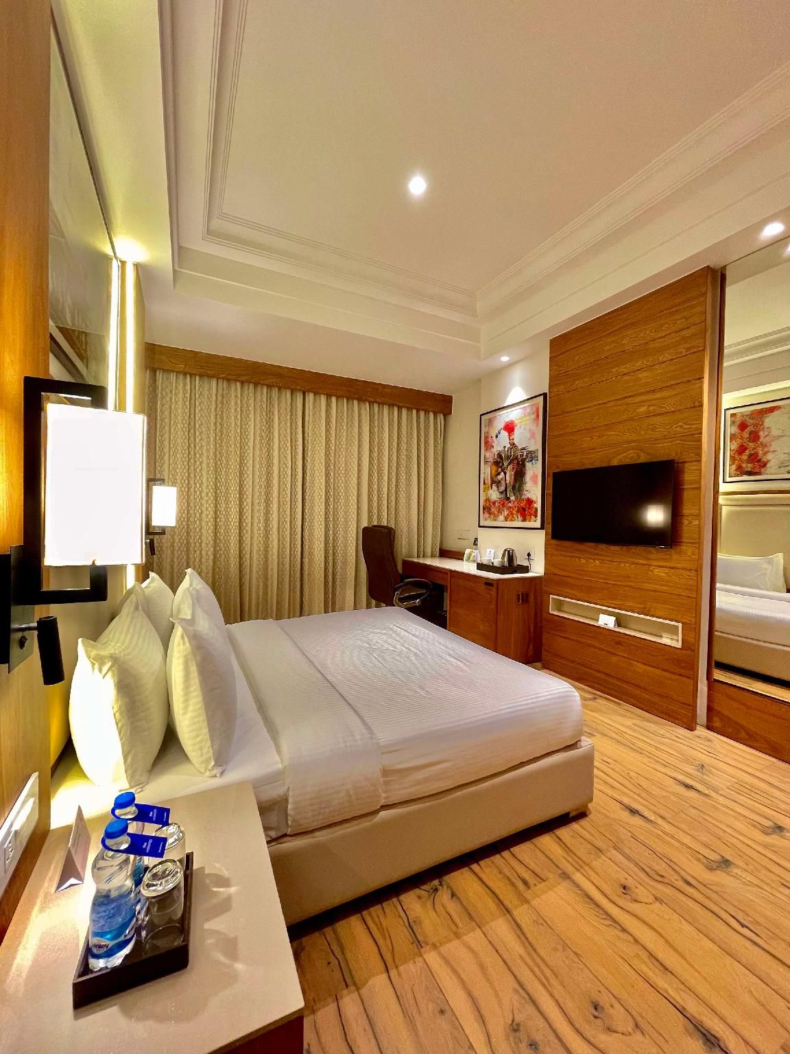 Superior Room, 1 King Bed