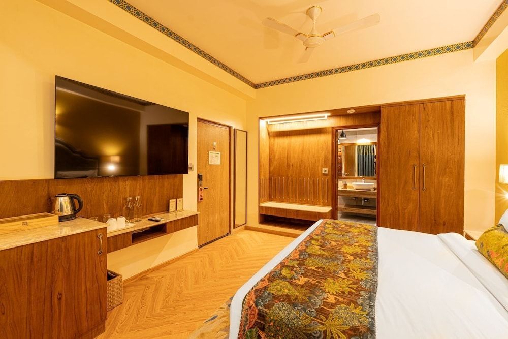 Premium Room River View With Balcony