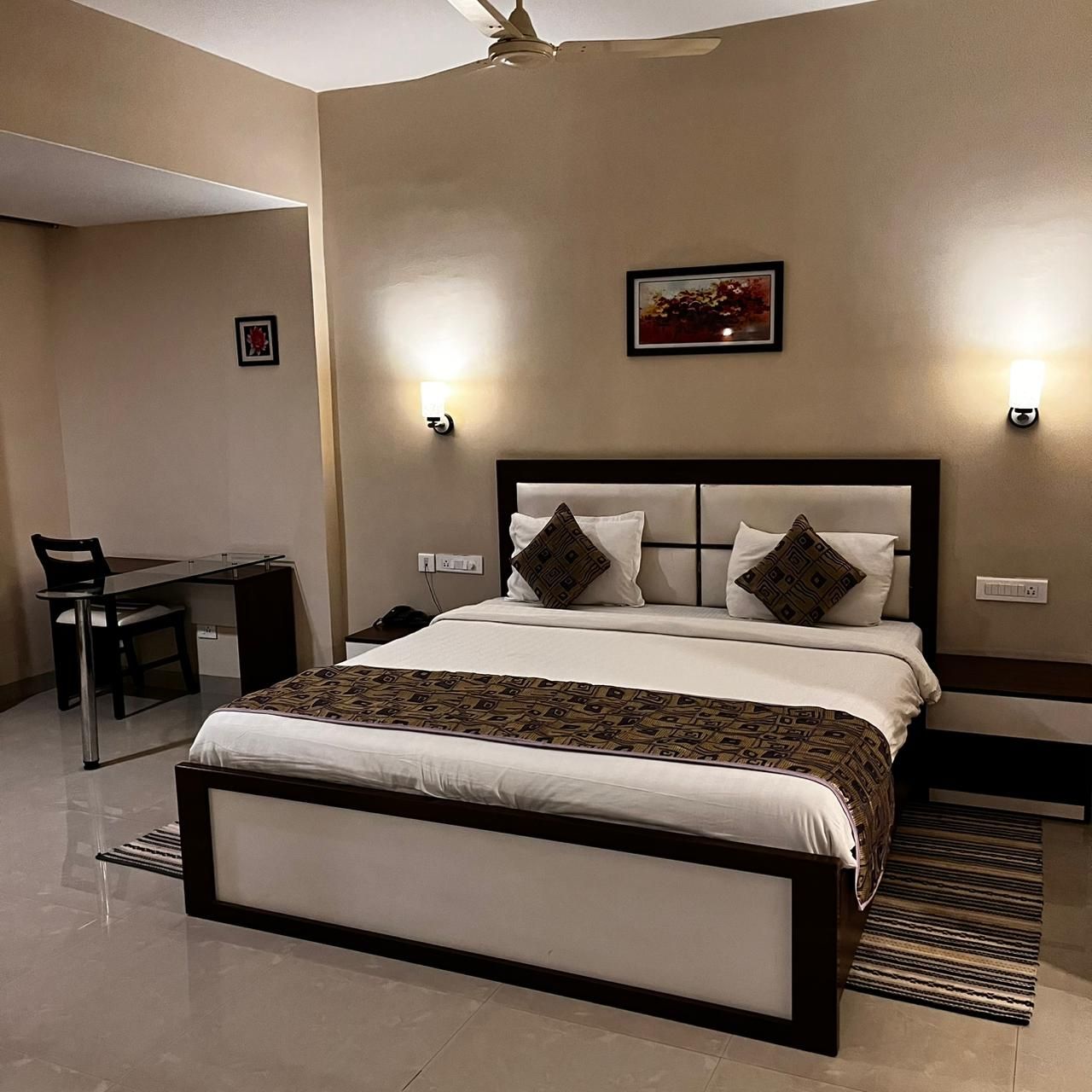 NAMAN HEIGHTS Gold - Twin 4