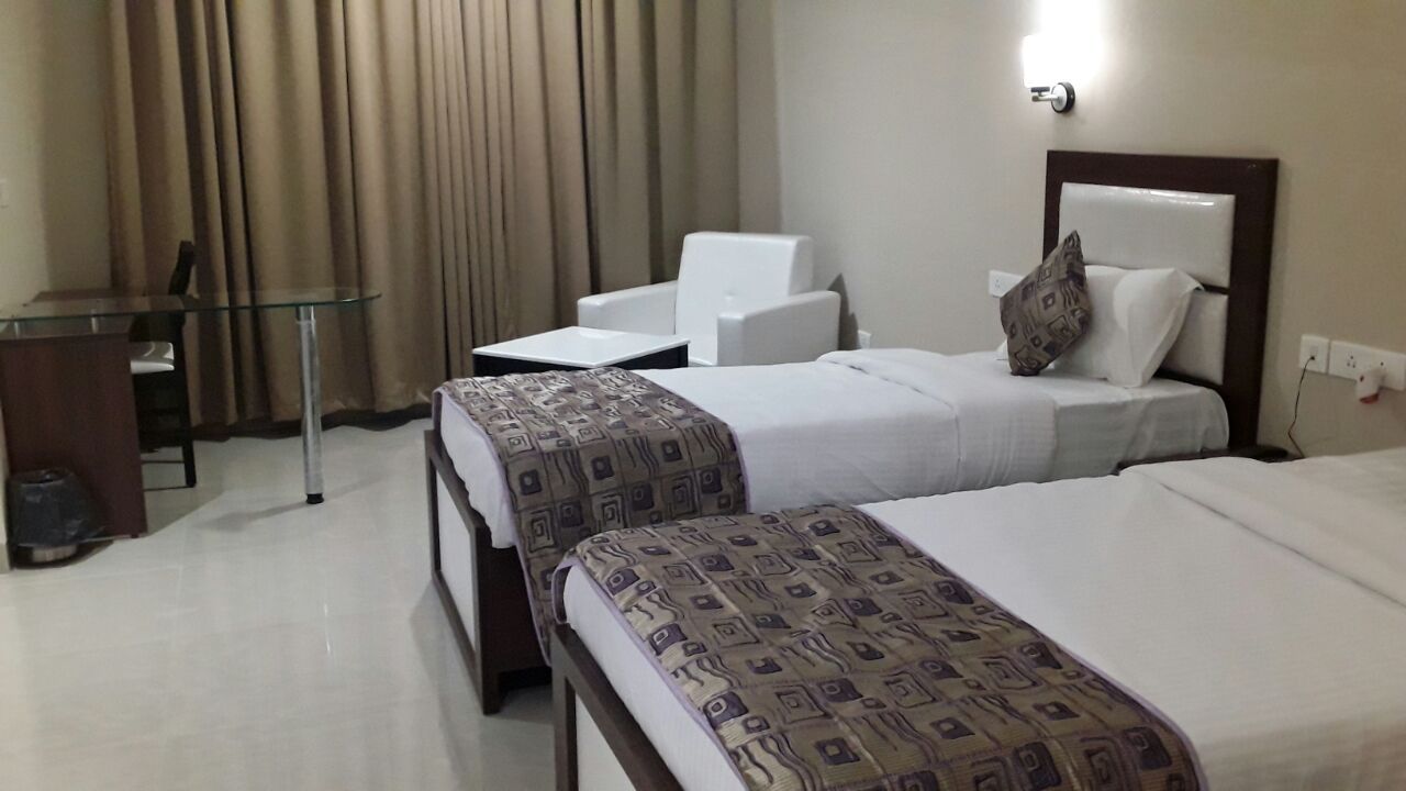 NAMAN HEIGHTS Gold - Twin