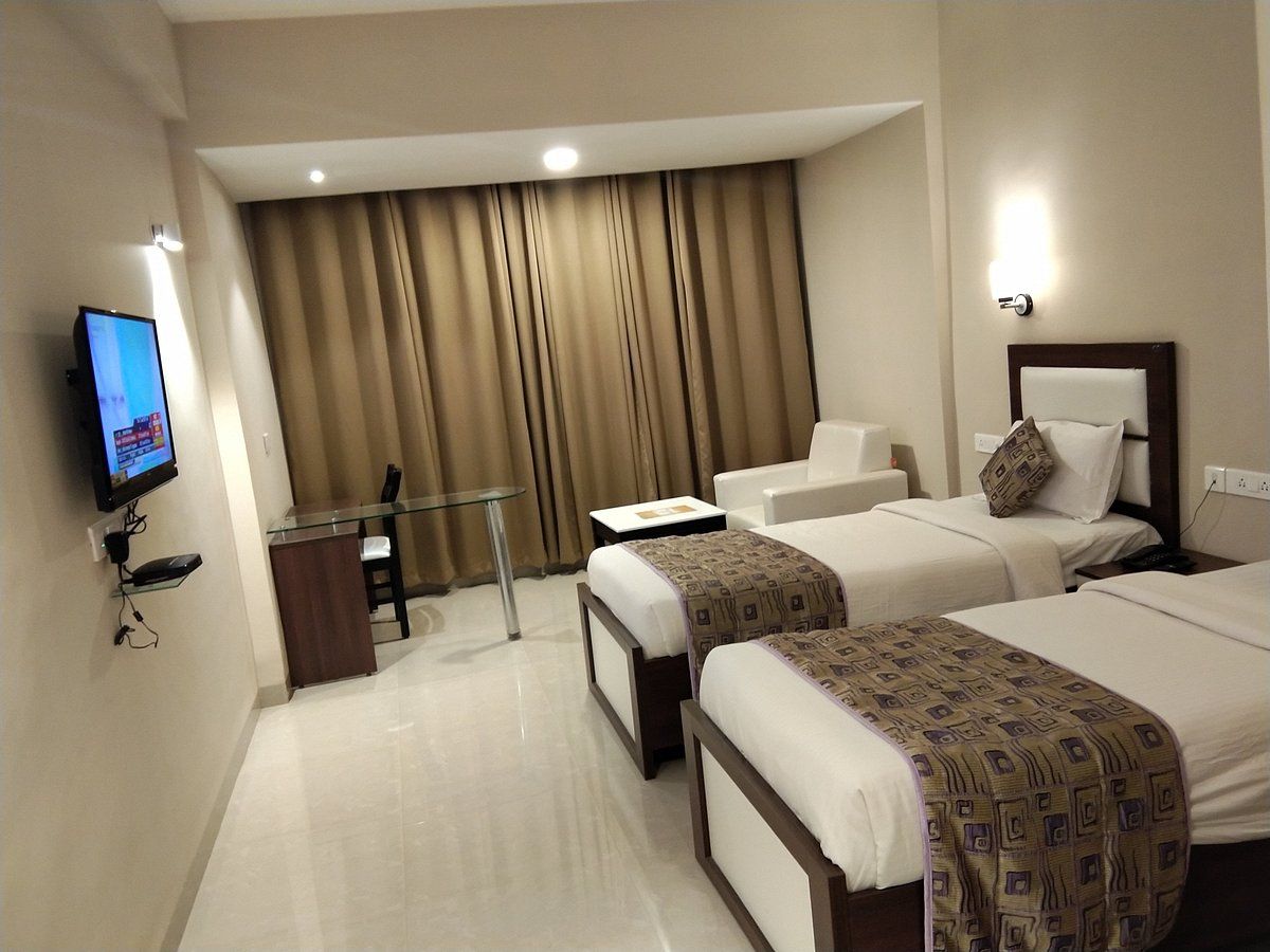 NAMAN HEIGHTS Gold - King 3