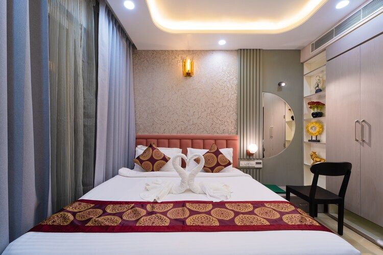 Hotel RD Ganpati Palace Deluxe Room 2