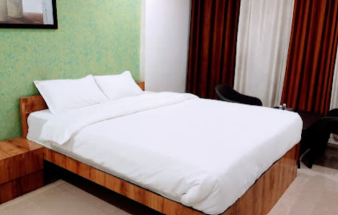 Hotel Malhargad AC Room 3