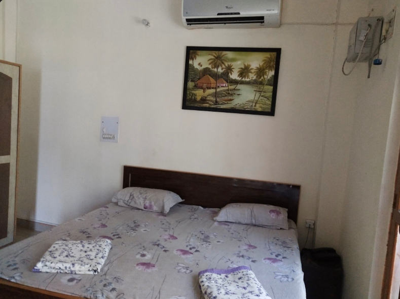 Deluxe Room AC