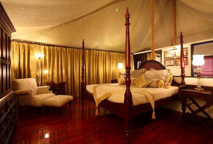 TULI TIGER CORRIDOR PENCH Tent