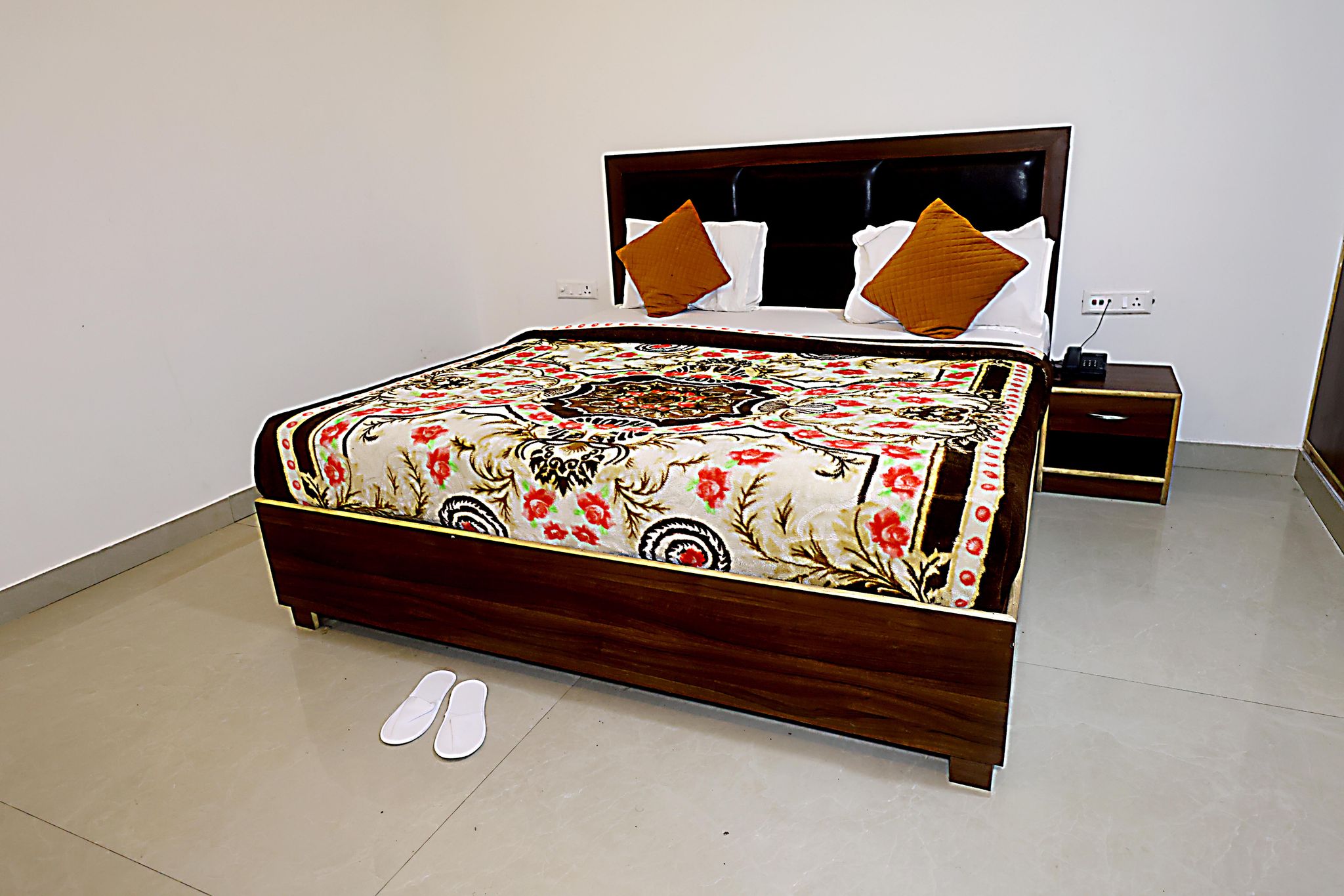  Hotel Akash Inn , Near Taj Mahal agra Deluxe Room 2