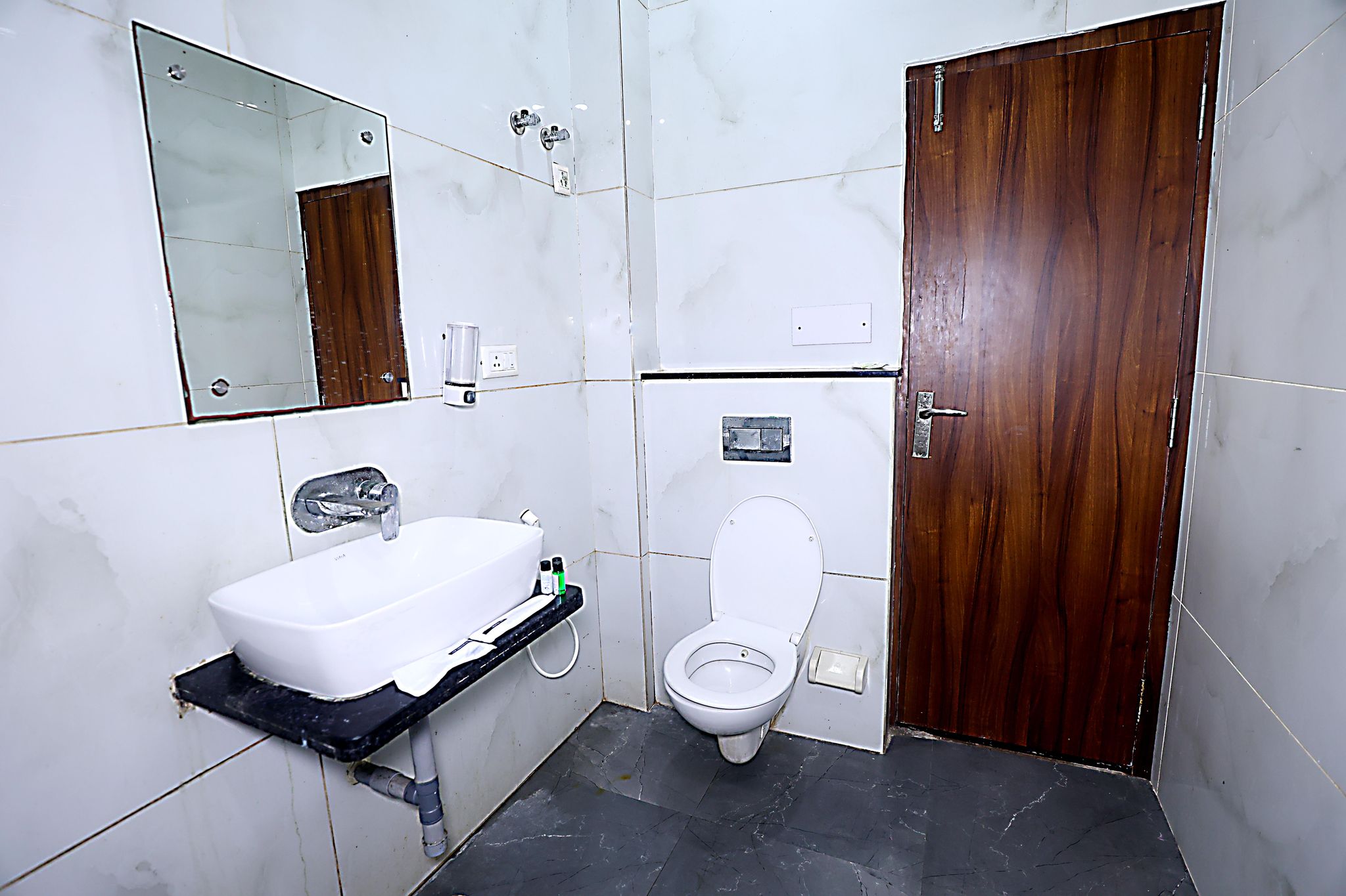  Hotel Akash Inn , Near Taj Mahal agra Deluxe Room 10