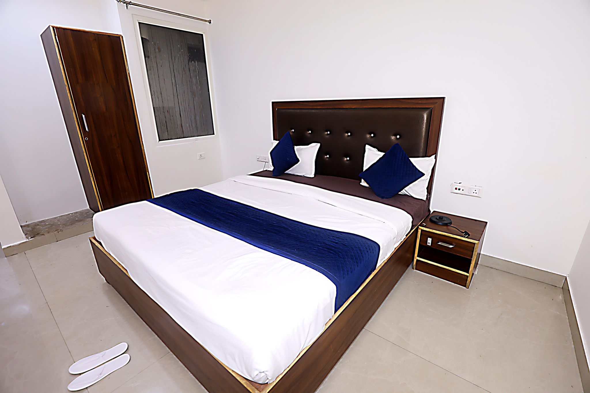  Hotel Akash Inn , Near Taj Mahal agra Deluxe Room 3