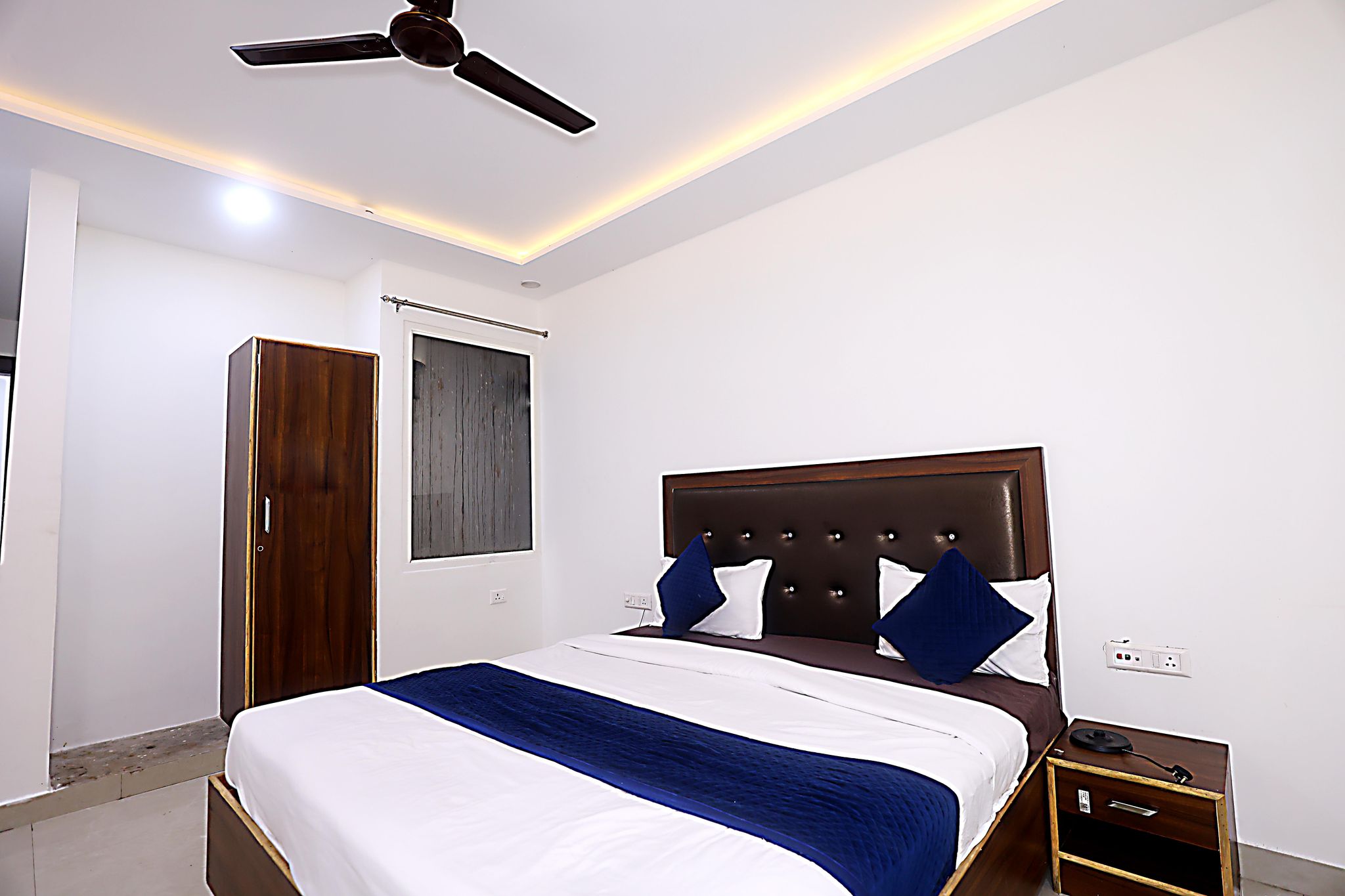  Hotel Akash Inn , Near Taj Mahal agra Deluxe Room 5