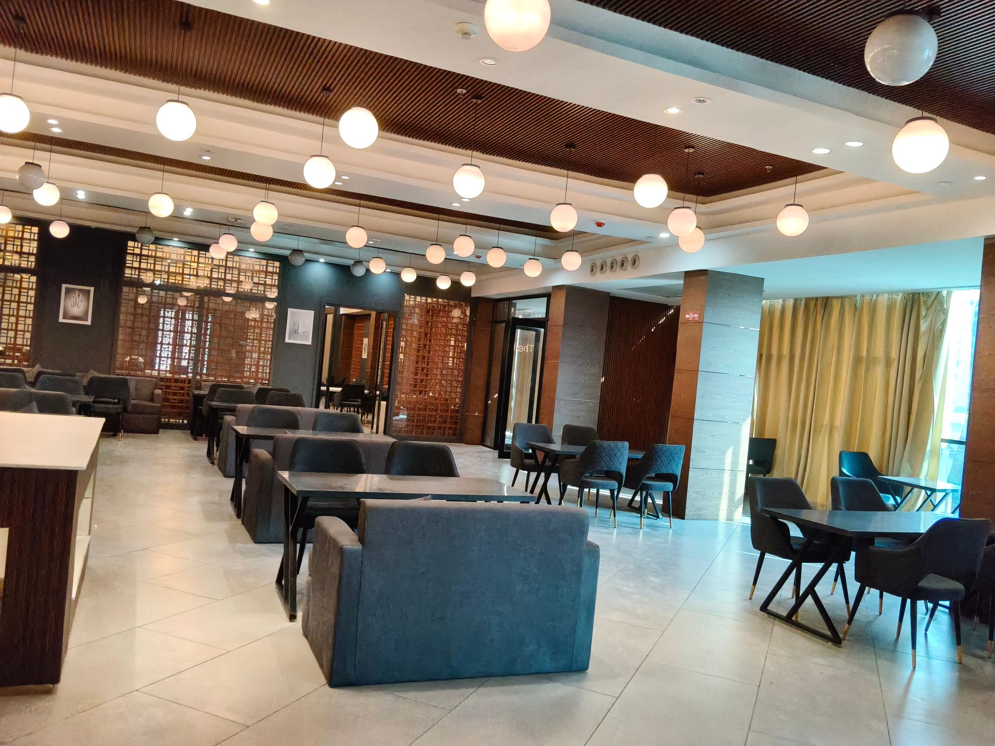 Food & Dining