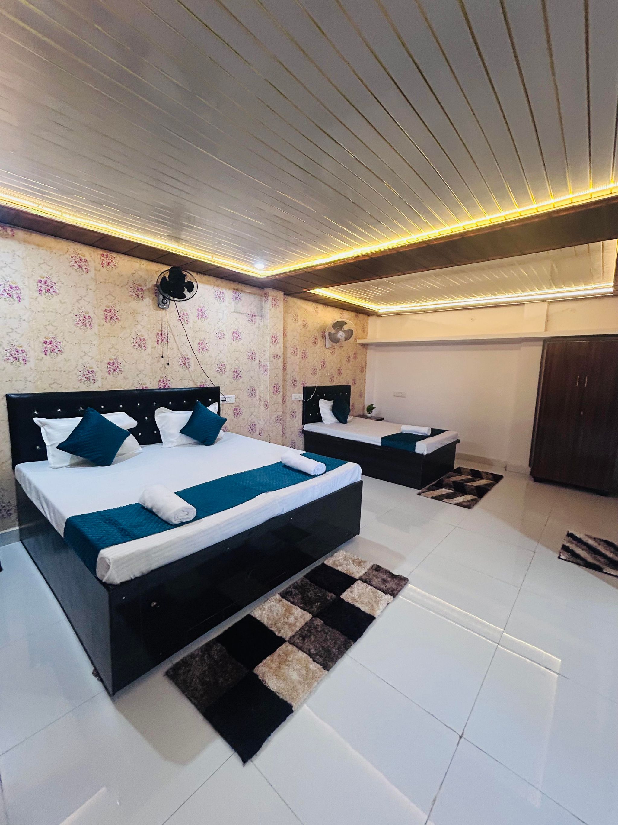 Deluxe rooms with Ghat View