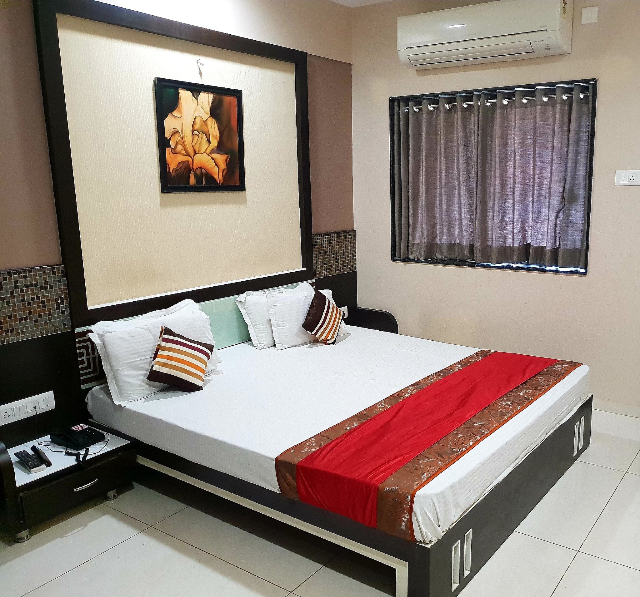 Twin Bed Deluxe Room A.C