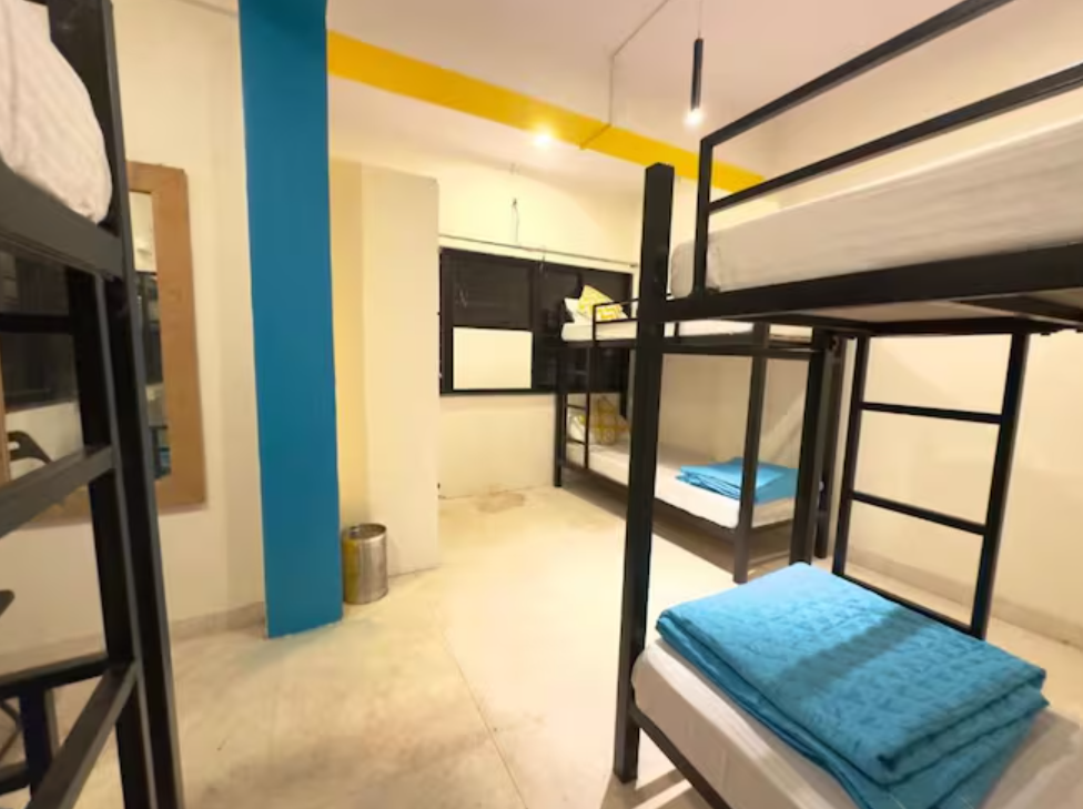 6 Bed Female Dorm