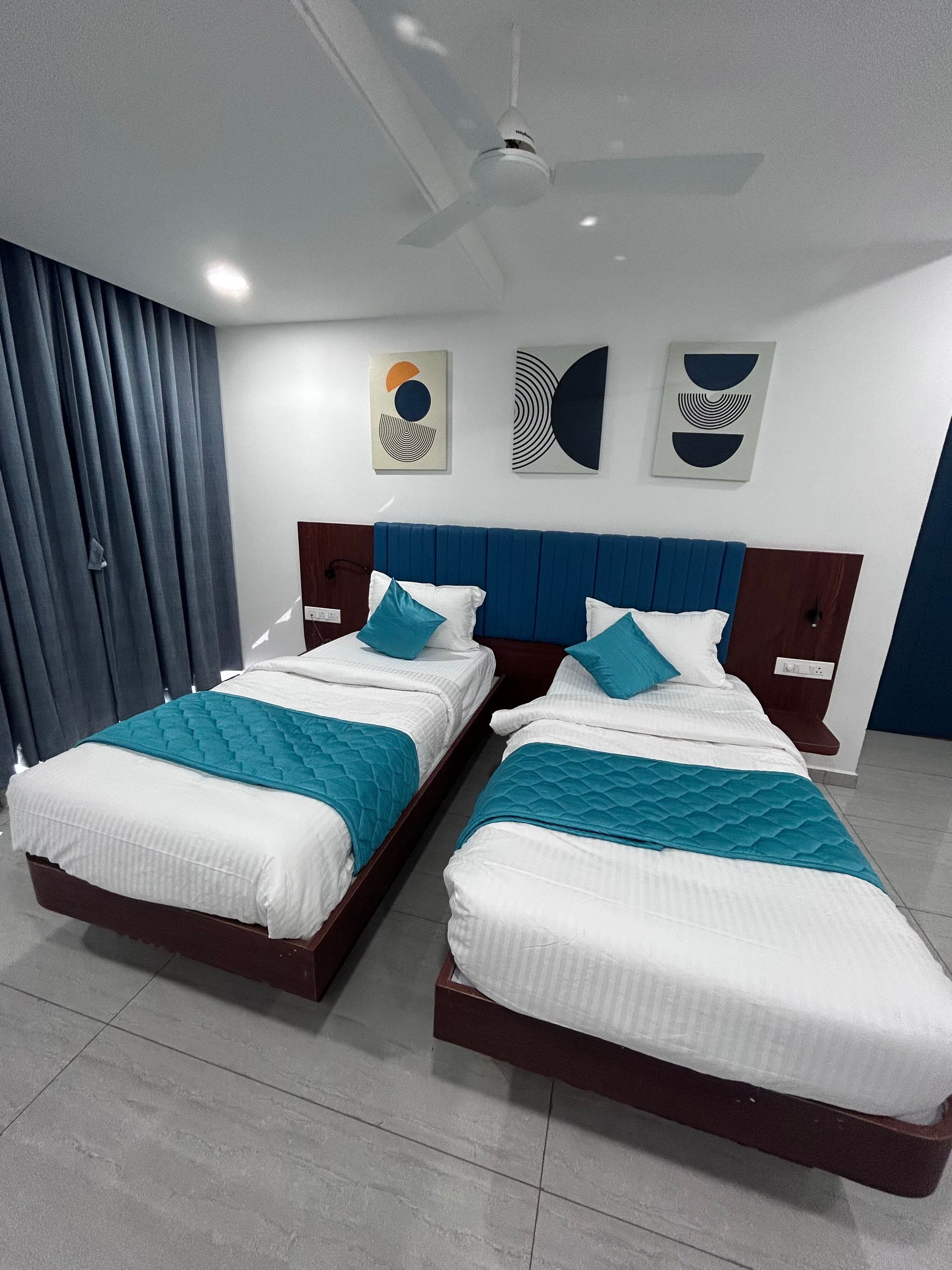 Hotel Grand Kakatiya Deluxe Twin Bed 3