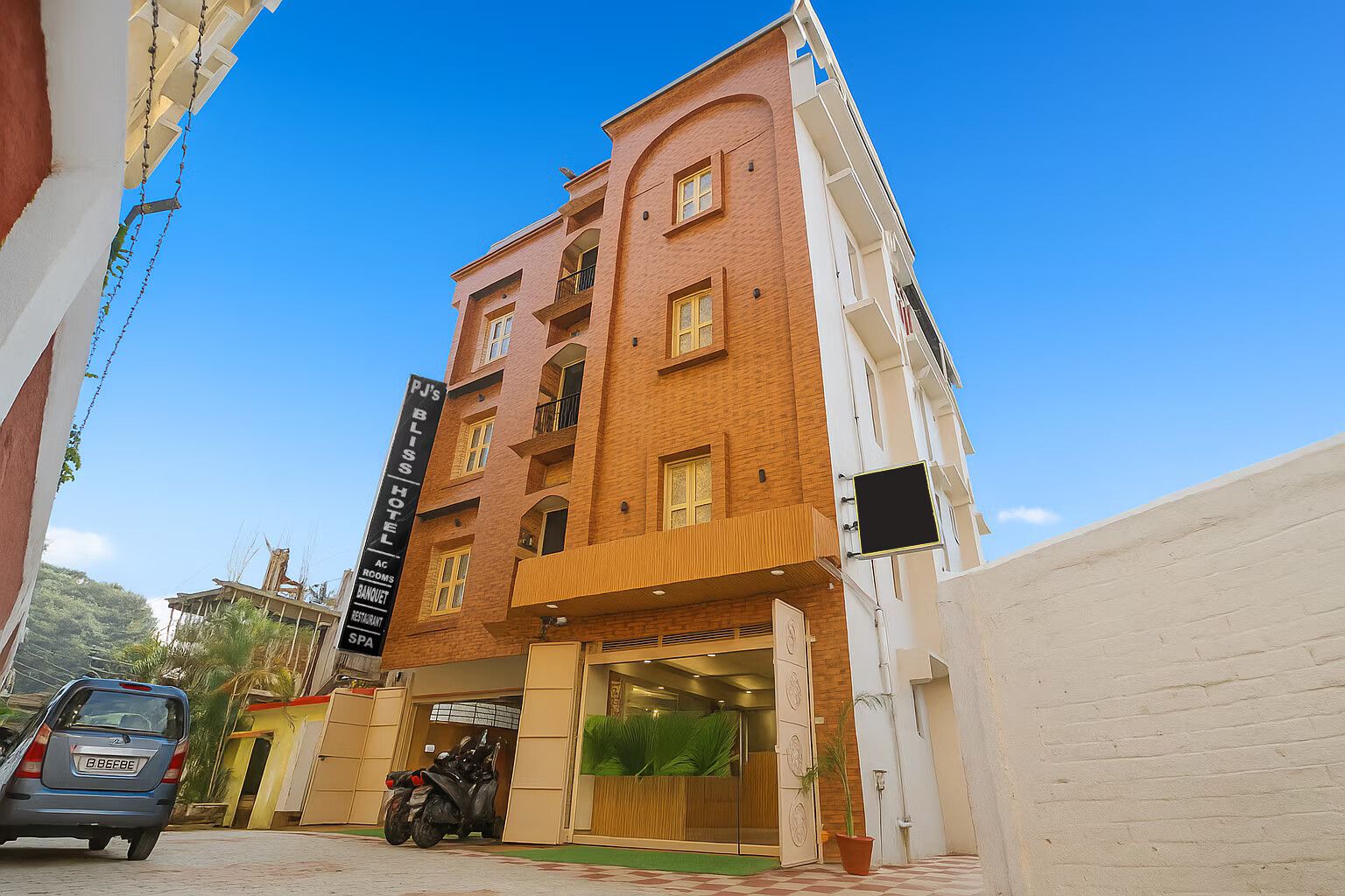 PJ'S Bliss Hotel & Spa