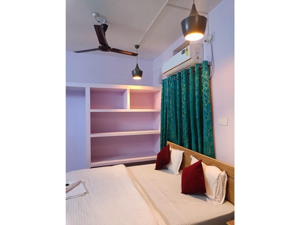 Deluxe AC Room
