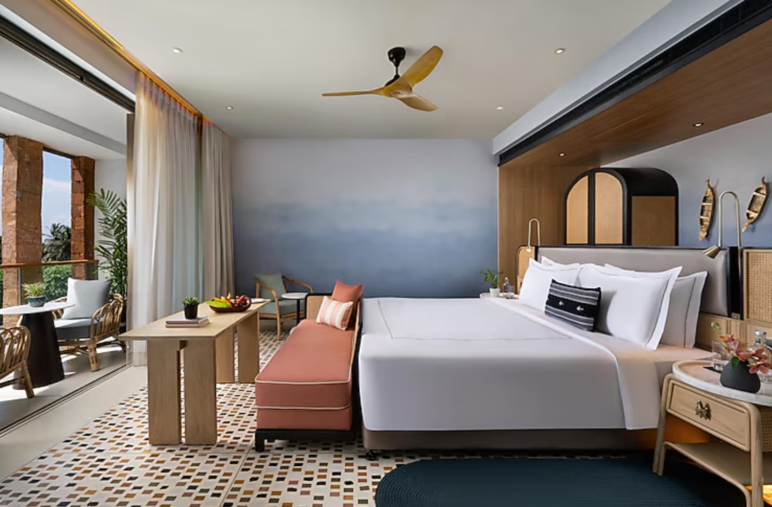 Superior Room Sea View King Bed with Balcony