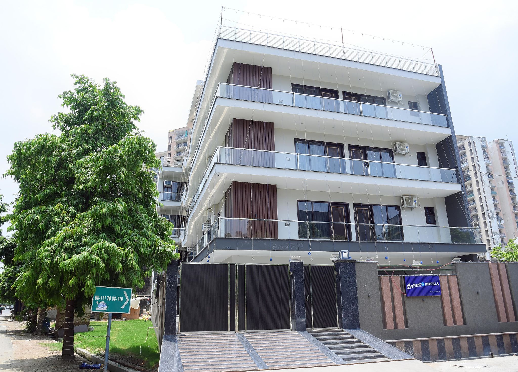 Radiant Blu Hotels Sector 70