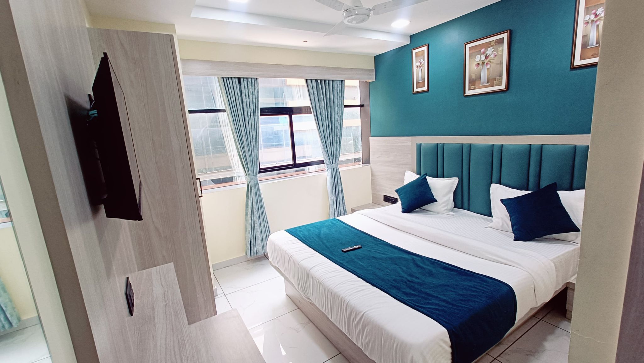 Premium King Bed Room