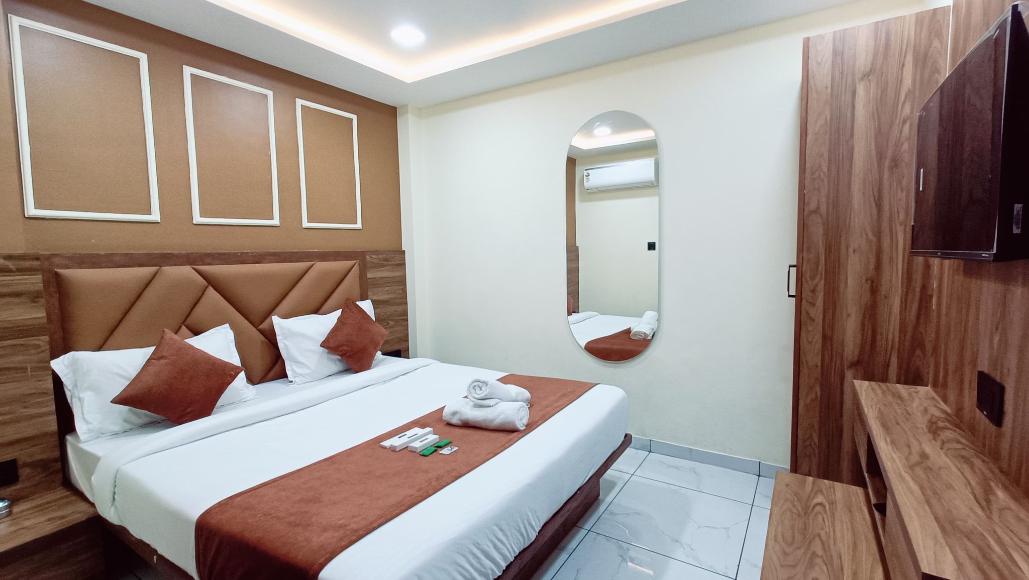 Deluxe Double Bed Room