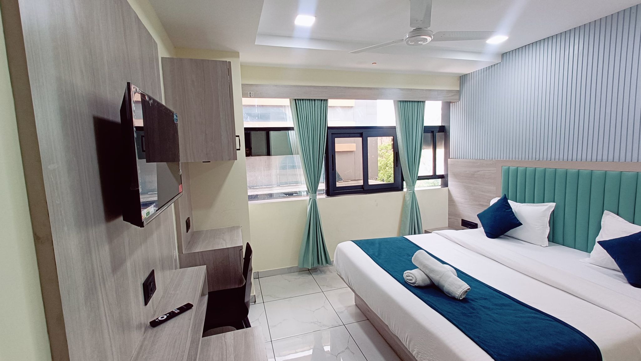 Premium King Bed Room