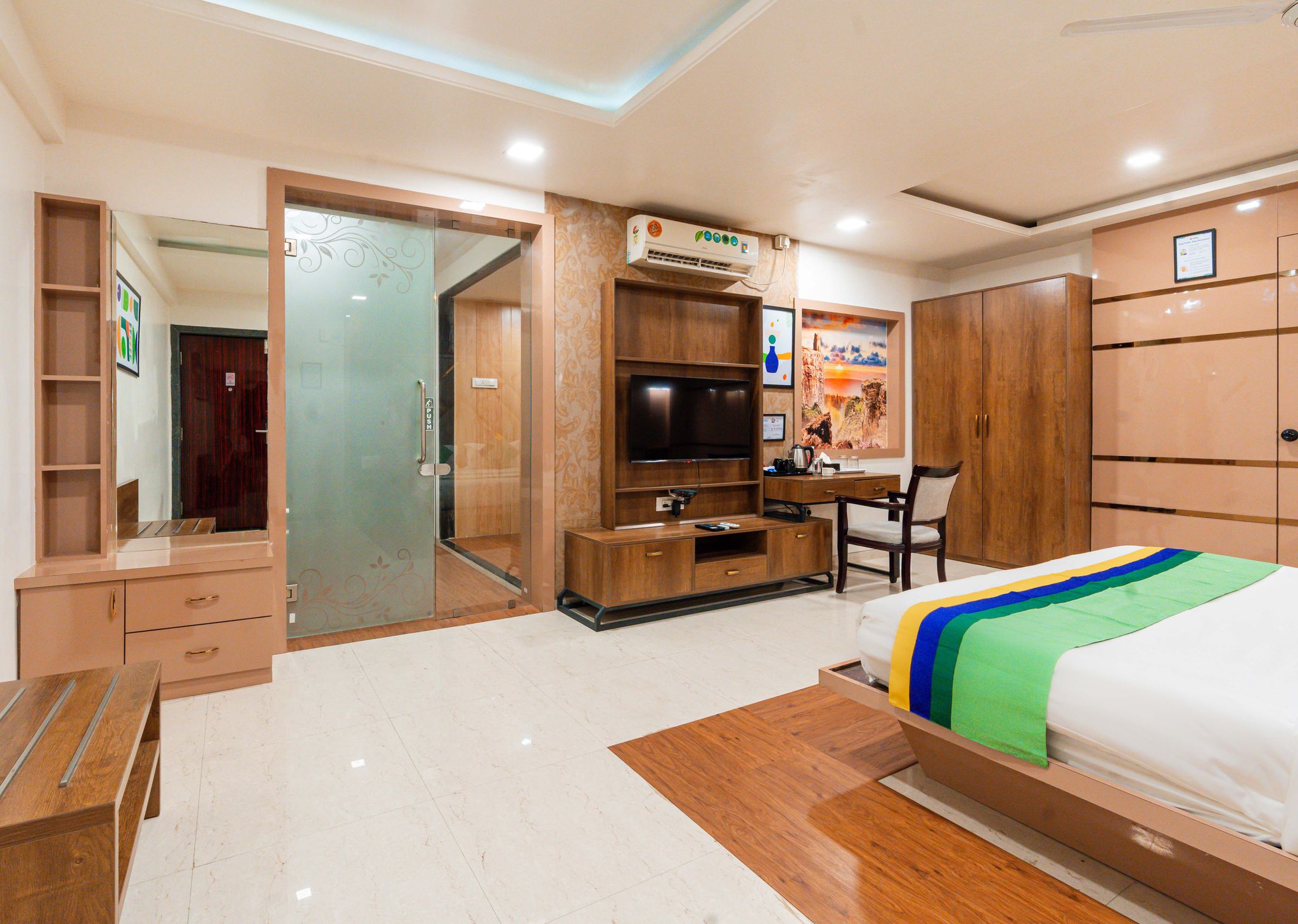 Hotel Westview Deluxe Double Room 3