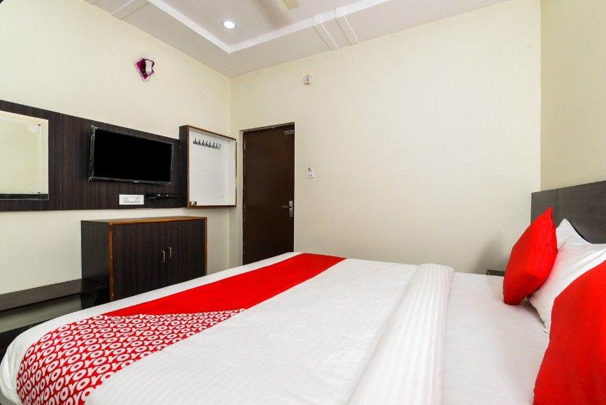 Hotel Haripriya Deluxe Room  3
