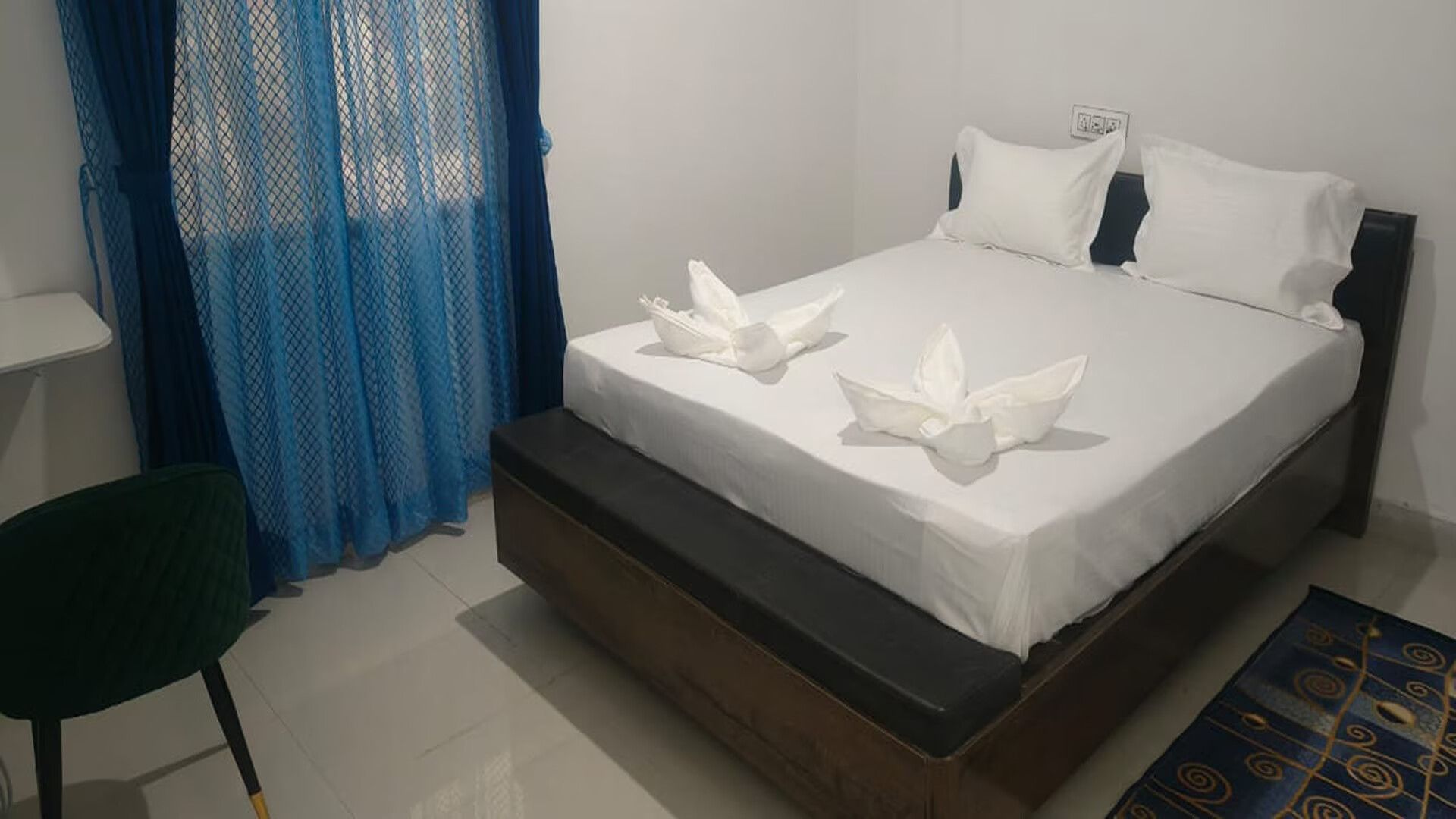 Hotel Shree Hari Om Residency Deluxe AC Room