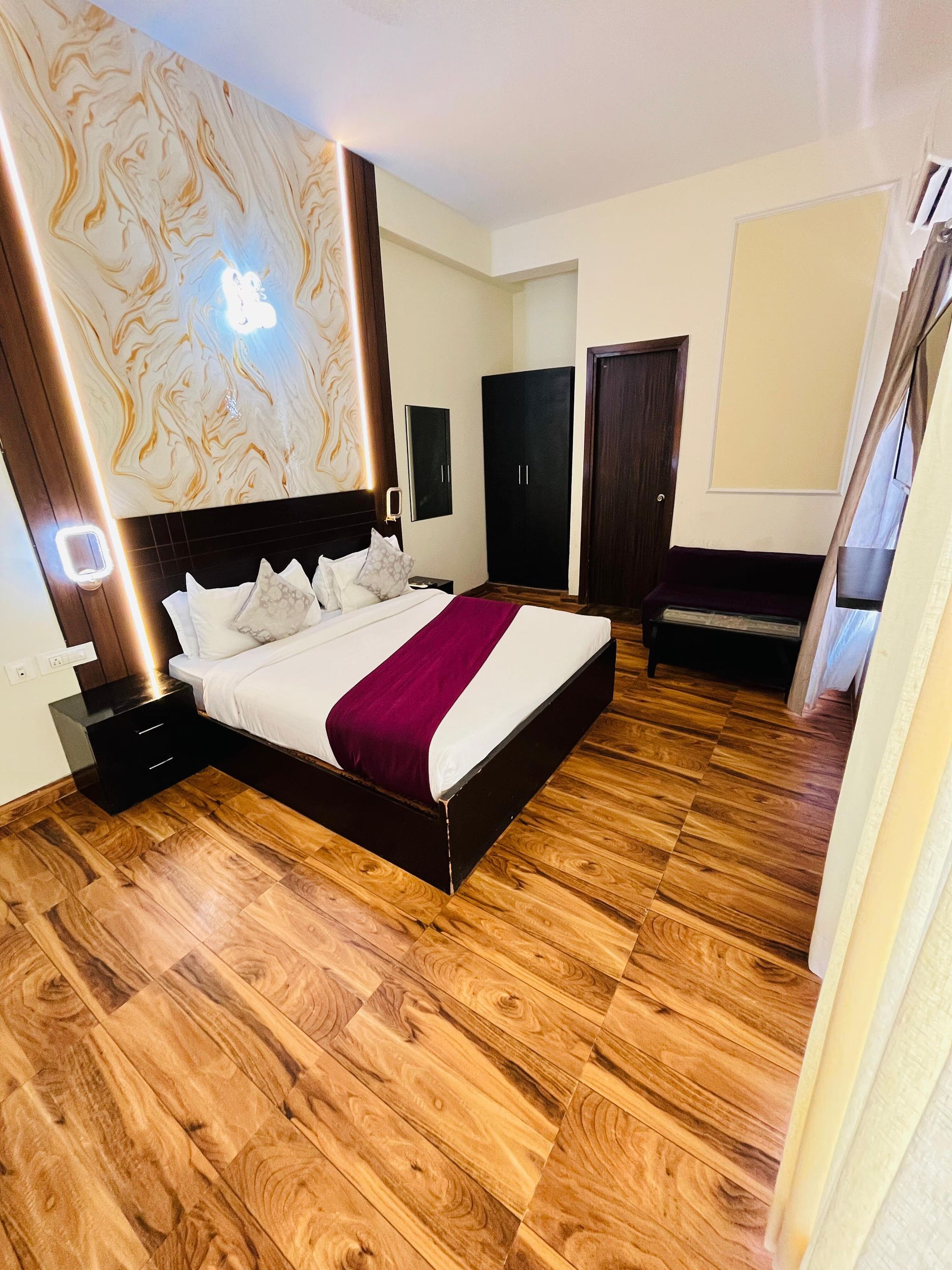 City Vista Deluxe Room